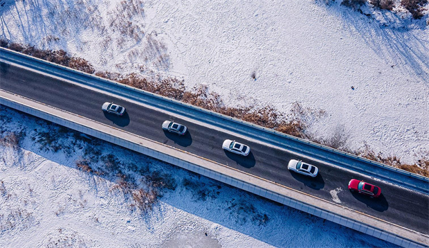 “雪地撒欢”，纯电bmw i3照样轻松拿捏